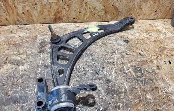 Mini Cooper Countryman R60 Front control arm 9806519