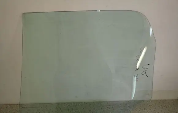 Suzuki Ignis Sliding door window/glass 