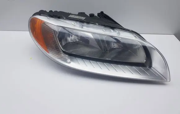 Volvo V70 Headlight/headlamp 31214352 6330200001