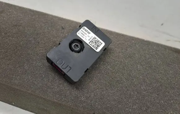 BMW X7 G07 Aerial GPS antenna 21889810 6839355