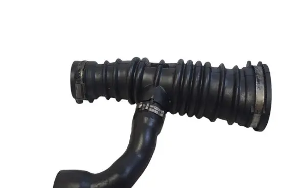 Ford Focus Air intake hose/pipe 3M519A673M