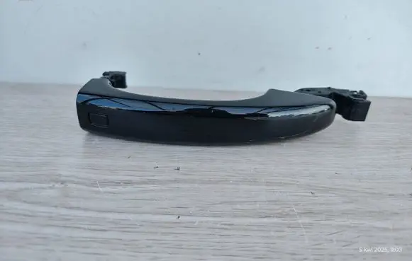 Audi A5 8T 8F Front door exterior handle 8T0837205A
