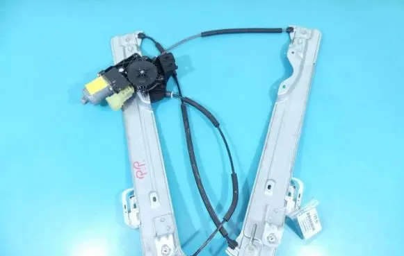 Ford Kuga II Front door window regulator with motor 0130822733 IMPRK1315161