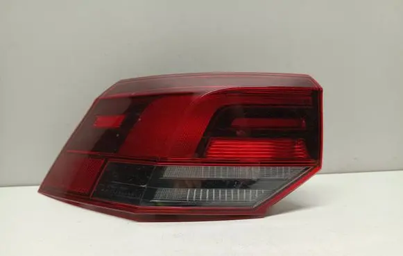 Volkswagen Golf VIII Rear/tail lights 5H0945095C
