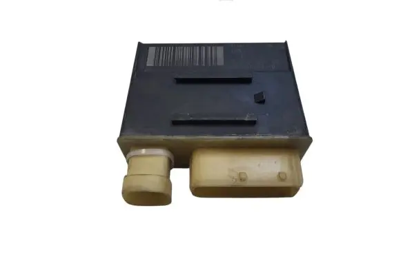 Peugeot 5008 Coolant fan relay 9662570880 018010953