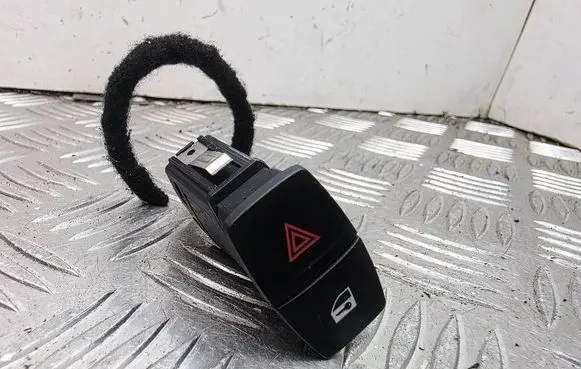BMW 2 F22 F23 Hazard light switch 9231786 61319231786