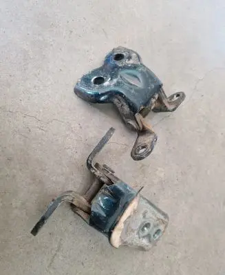 Toyota Hilux (AN10, AN20, AN30) Front door hinge set 