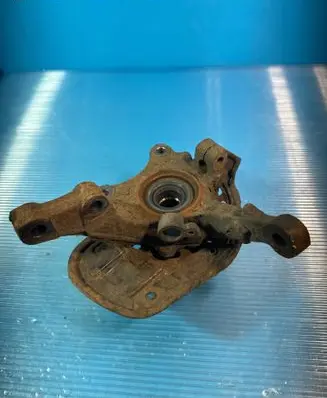 Opel Meriva A Front wheel hub spindle knuckle