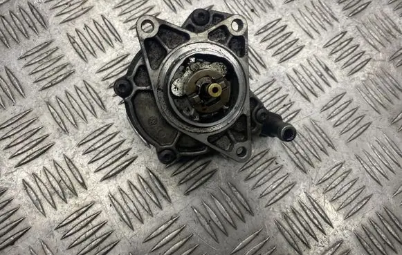 Audi A6 S6 C5 4B Vacuum pump 72218501