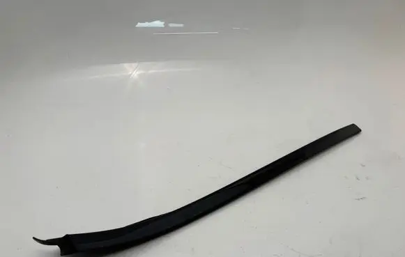 Mercedes-Benz GLA W156 X156 Windshield trim A1566900182