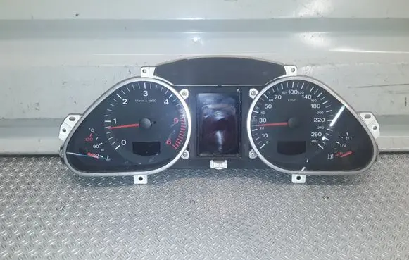 Audi A6 S6 C6 4F Speedometer (instrument cluster) 5550007301