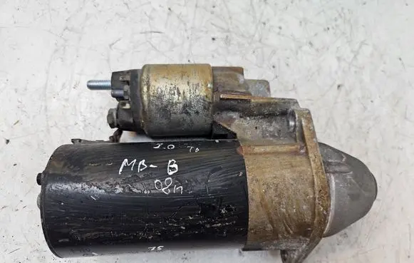 Mercedes-Benz B W245 Starter motor A0051517401