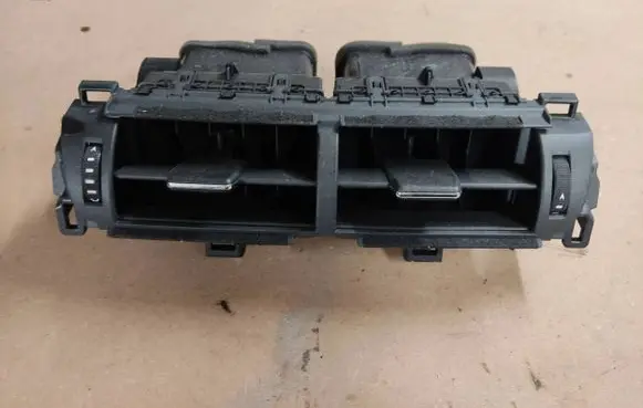 Lexus NX Dash center air vent grill 5567078020