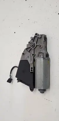 Volkswagen Touareg I Sunroof motor/actuator 8D0959591C 083846 EE9SK818