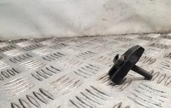 Hyundai Terracan Fuel Injector clamp holder