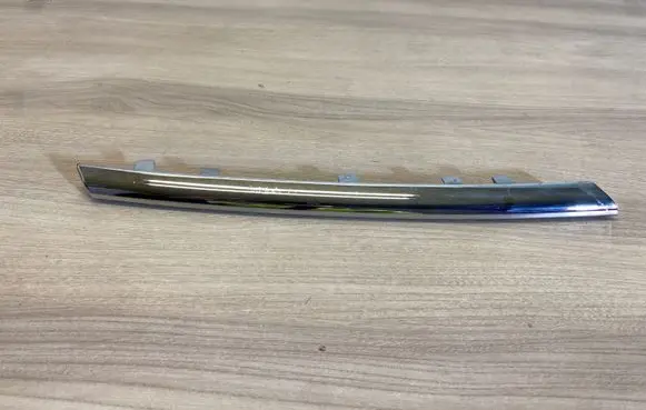 Opel Insignia A Front bumper upper radiator grill 13264450