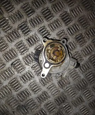 Ford Focus Vacuum pump BB5E2A451BD