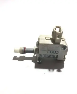 Audi A8 S8 D3 4E Fuel tank cap lock 4E0862150 0204N07535 7D0959782A