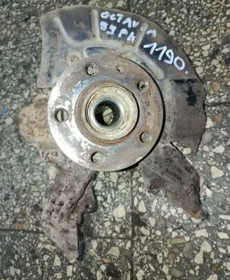 Skoda Octavia Mk1 (1U) Front wheel hub 