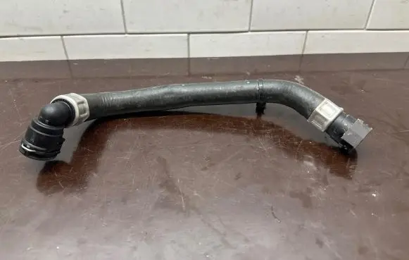 Peugeot 308 Engine coolant pipe/hose 9678747680