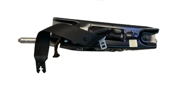 Volvo XC70 Front seatbelt 6069365L0E 6261597306
