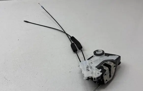 Subaru Legacy Front door lock T6011210F1 190330
