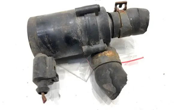 Volkswagen PASSAT B7 Oil filter mounting bracket 