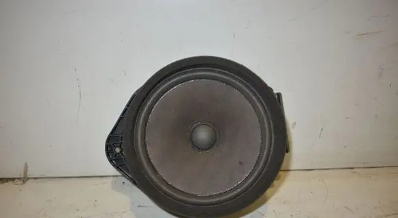 Opel Zafira C Front door speaker