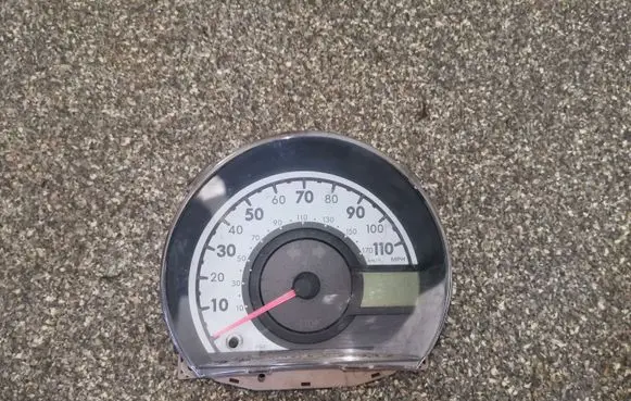 Toyota Aygo AB10 Speedometer (instrument cluster) 838000H091