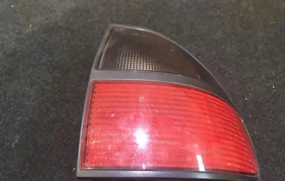 Renault Laguna I Rear/tail lights 7700820051