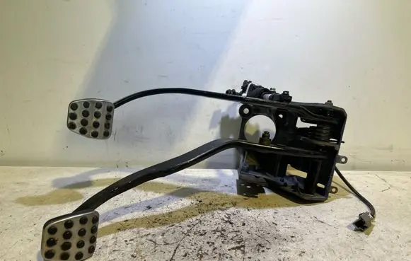 Dodge Challenger Clutch pedal 
