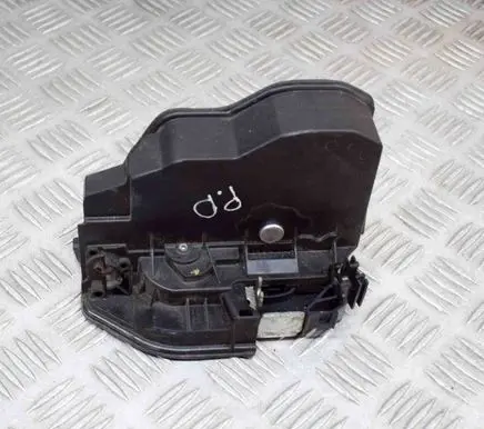BMW 4 F36 Gran coupe Front door lock 7202150