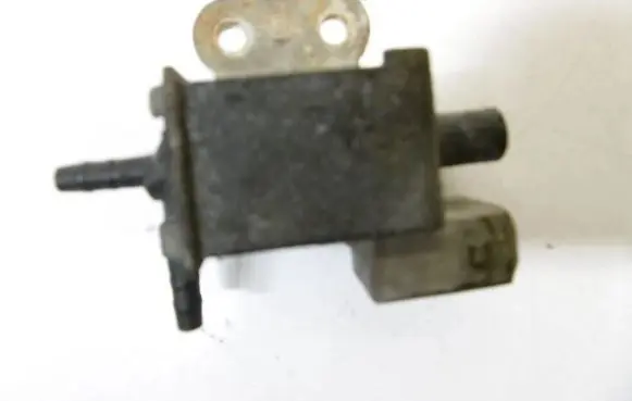 Volvo 850 Valve vacuum 7.21593.02