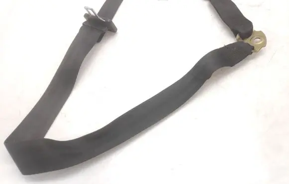 Volkswagen Golf II Rear seatbelt 13111990 43019900A370 30101990