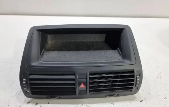 Skoda Octavia Mk2 (1Z) Dash center air vent grill 1Z0820951 4904