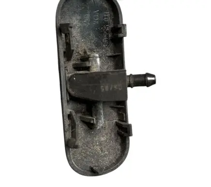 Volkswagen Touran I Windshield washer spray nozzle 1T0955985 MFA7