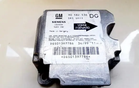 Opel Zafira A Airbag control unit/module 90582536 1923594