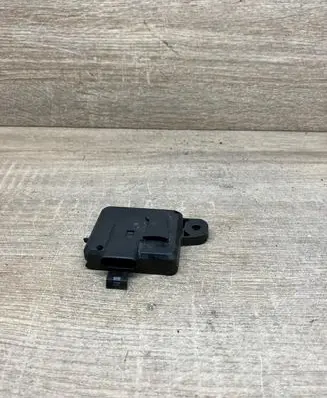 Opel Zafira A Airbag deployment crash/impact sensor 09133263 5WK42856