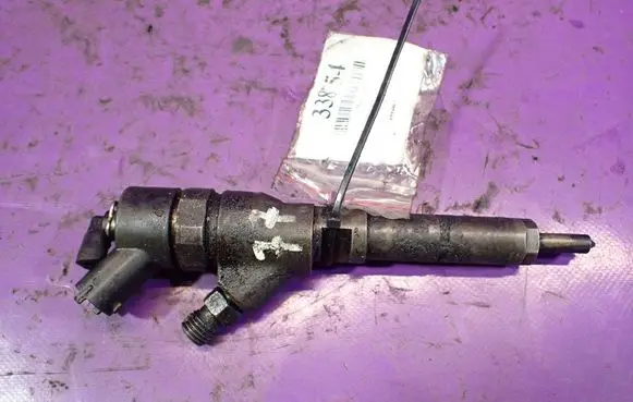 Fuel injector