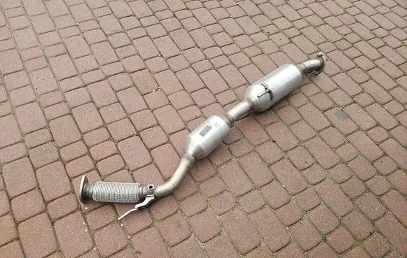 Toyota Camry VIII XV70 Muffler/silencer 33125-
