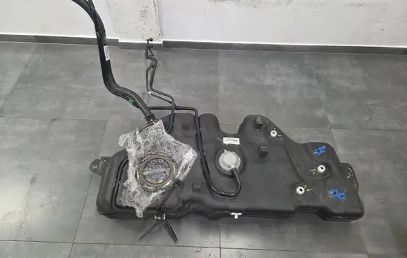 Renault Arkana Fuel tank 172036305R