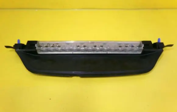 BMW 3 E46 Third/center stoplight 021205
