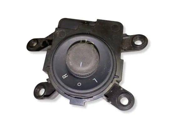 Chevrolet Orlando Wing mirror switch 13296440