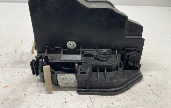 BMW 3 E90 E91 Front door lock 7202145 A053702