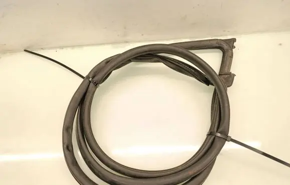 Volkswagen Touareg I Engine compartment rubber 7L6823707C