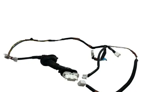 Toyota RAV 4 (XA40) Rear door wiring loom
