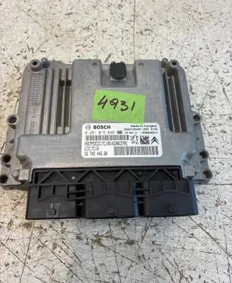 Peugeot 207 Engine control unit/module 0281015848 9666729480 9674244680