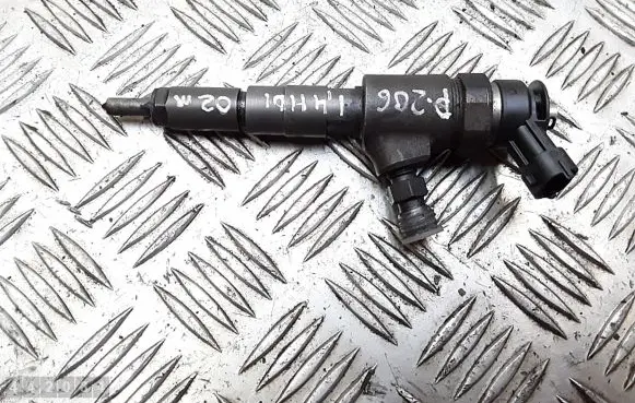 Peugeot 206 Fuel injector 0445110075