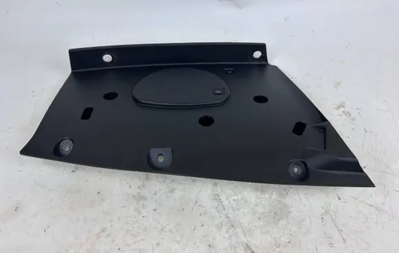 Maserati Levante Dashboard lower bottom trim panel 670061988
