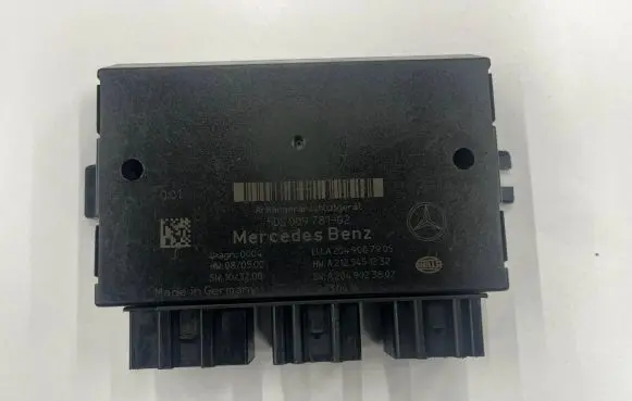 Mercedes-Benz E W212 Comfort/convenience module a2049007905 Z08220670